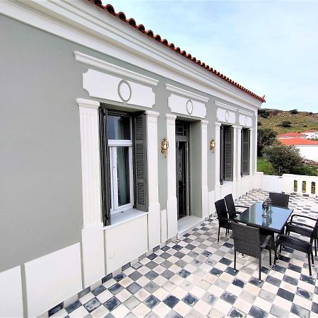 Spiti Sea View Neoclassical House In Steniaí Dış mekan fotoğraf